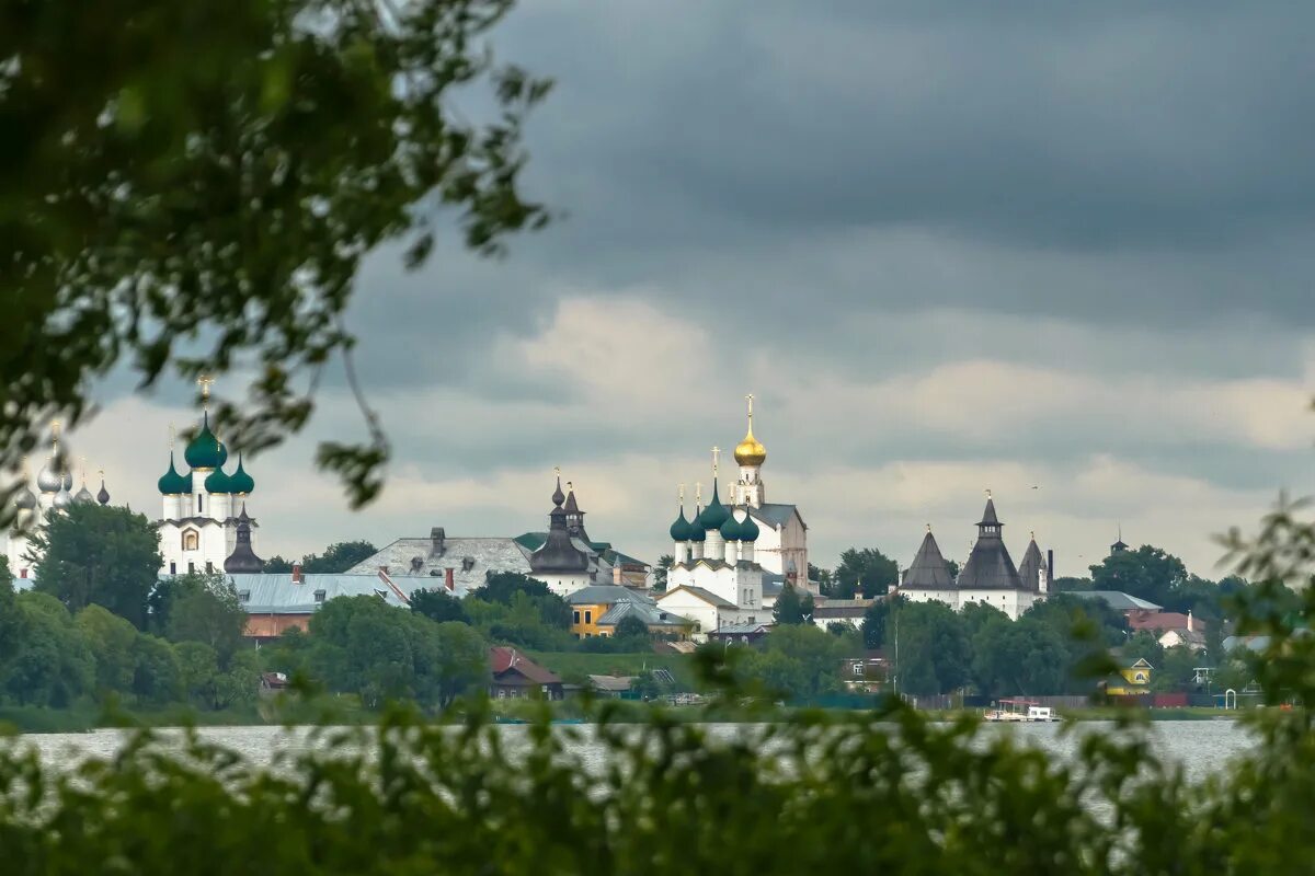 Ростов ярославская область сайт. Ростов Великий Ярославская область. Ростов Великий пейзажи. Пейзаж Ростова Великого. Ростов Ярославская область фото.