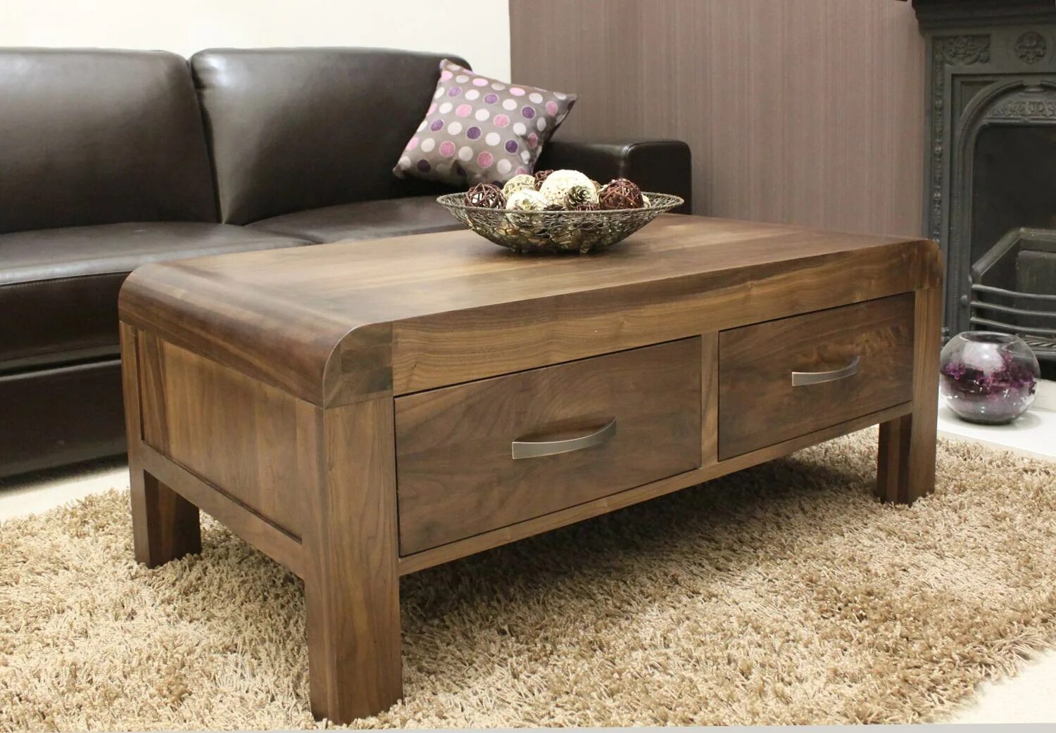 Сайты мебели из массива. Деревянная мебель. Красивая деревянная мебель. Журнальный столик из натурального дерева. Современная деревянная мебель.