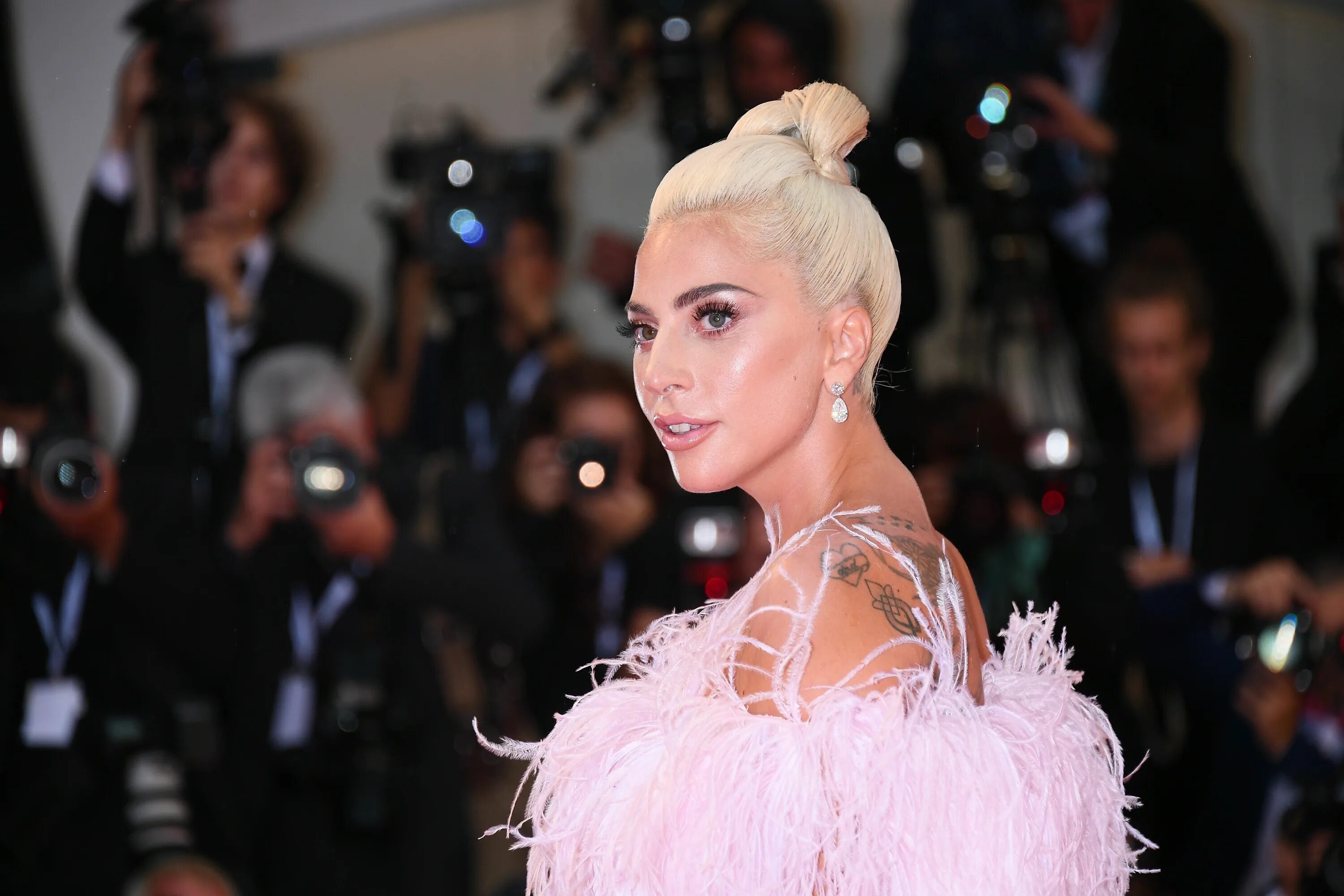 Lady gaga valentino. Гага олимпийские игры. Гага грэмми 2022. Леди гага фото 2023. Леди гага 2017.
