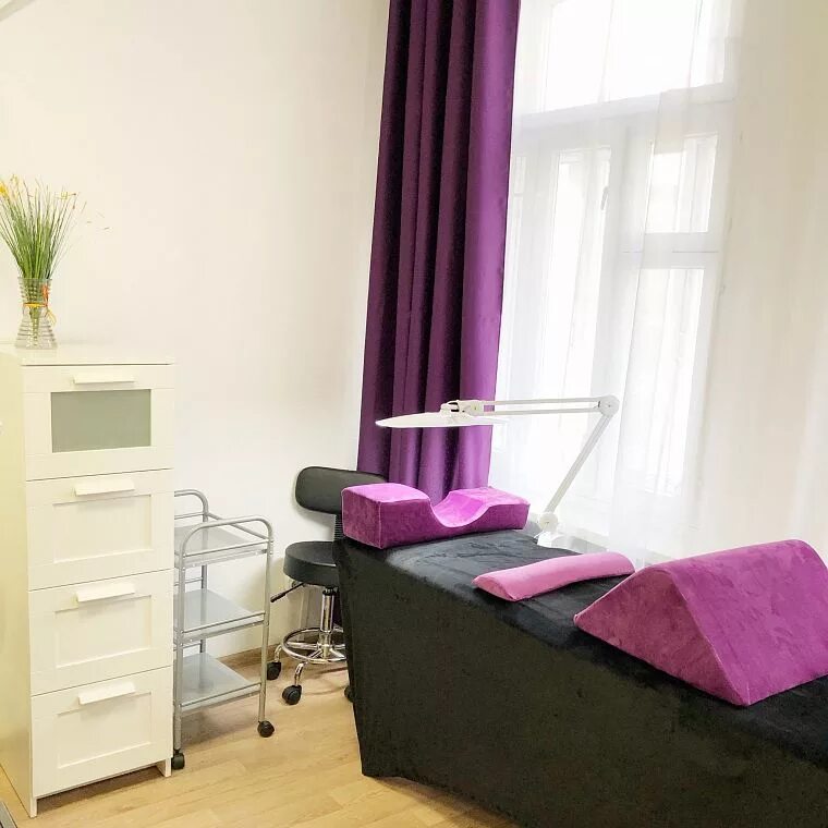 ресницы для наращивания. студия по наращиванию ресниц. наращивание ресниц лешмейкер. ресницы для наращивания. кабинет для наращивания ресниц.