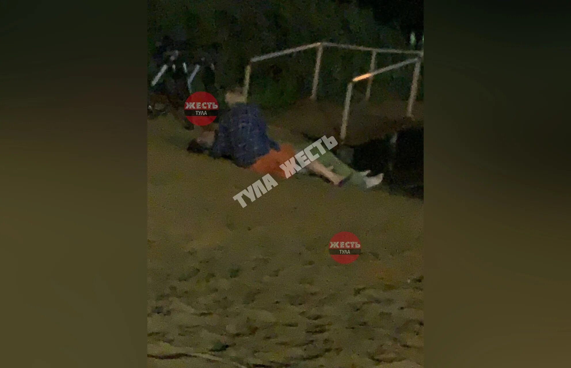 парень повесился в парке. мальчик найден в парке. мальчик найден в парке. мальчик найден в парке. мальчик найден в парке.