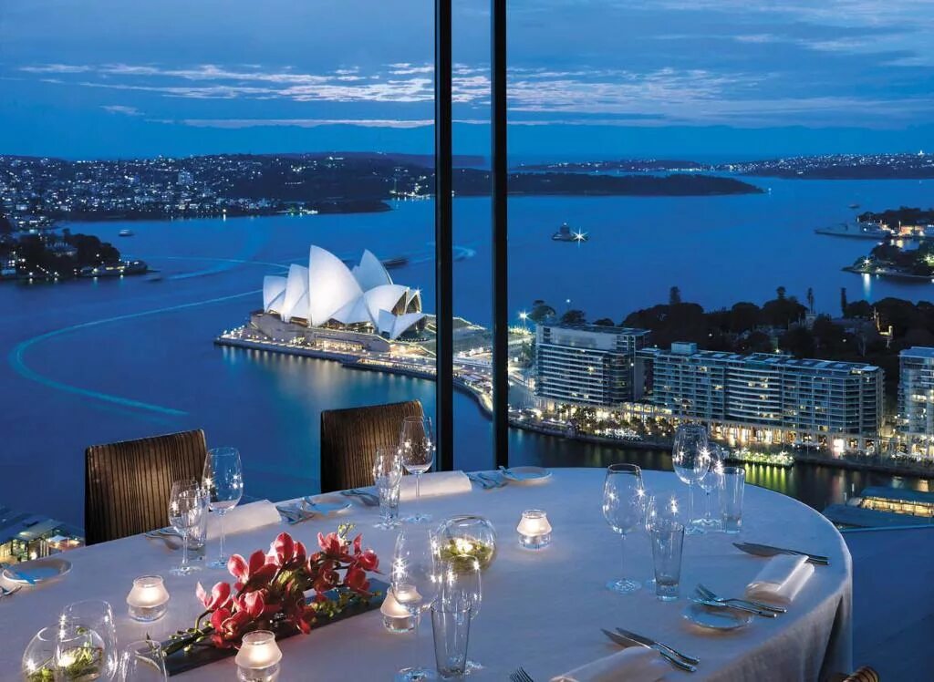 Роскошный словно. Shangri-la Hotel в Австралии. Altitude Restaurant Shangri-la Hotel Sydney. Отель в Сиднее. Shangri-la ресторан.