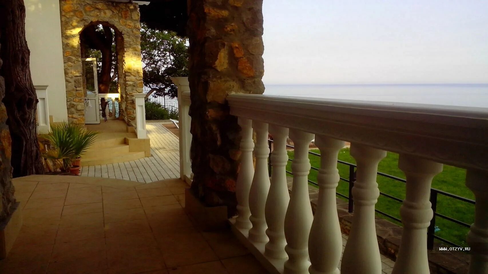 Villa de rose guest house сейшелы океан. Недвижимость обои. Вилла де ракушка сити. Отель рубикон гаспра. Вилла геркулес в сен тропе.