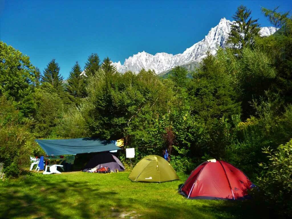 Camping se. Кемпинг бивуак Терскол. Терскол кемпинг Бивак. Лагерь бивуак Терскол. Бивуак Приэльбрусье.