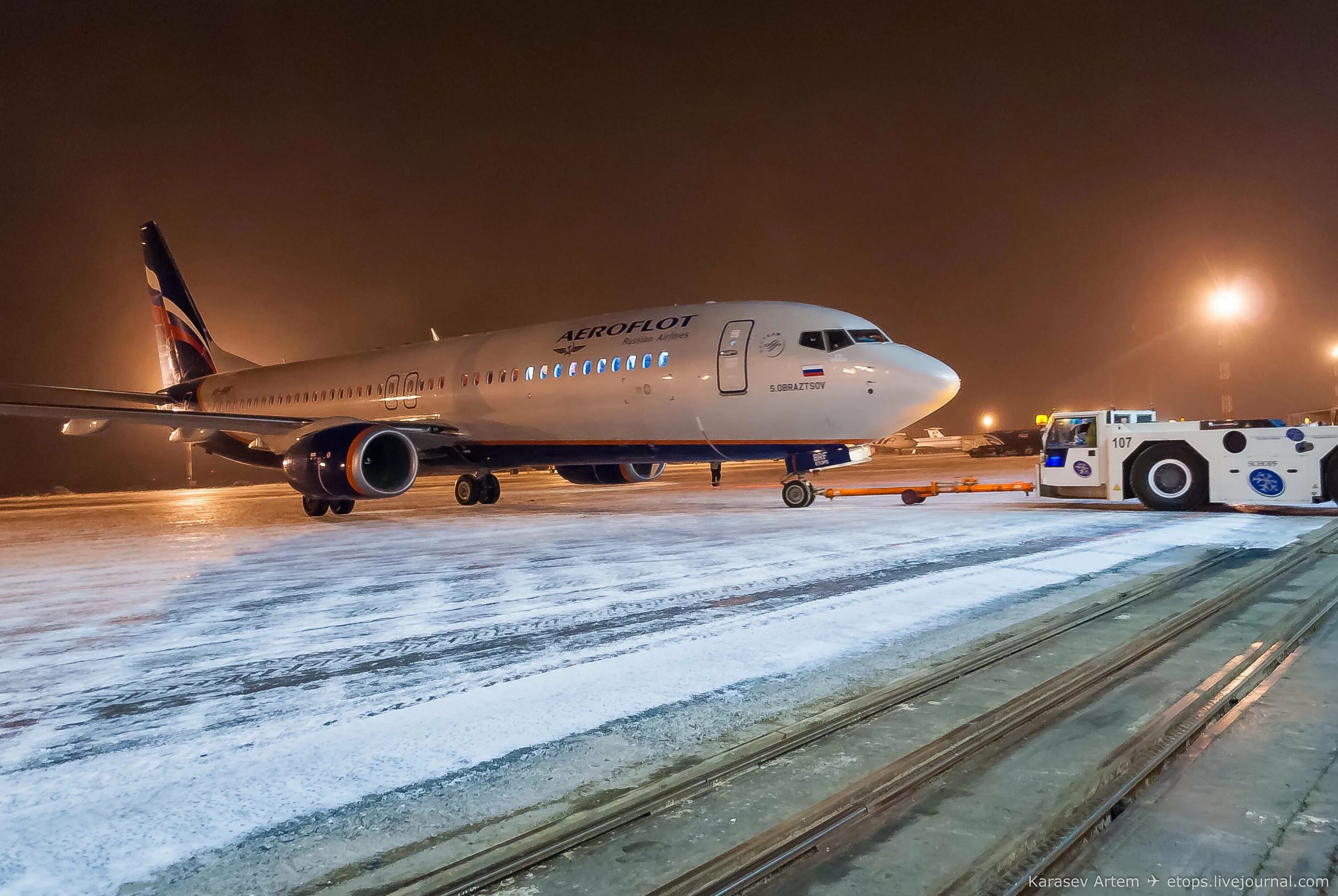 Самолет шереметьево минеральные воды. Самолёт Боинг 737. Boeing 737 Аэрофлот. Boeing 737-800 Аэрофлот. Боинг 737-800 Аэрофлот на взлёте.