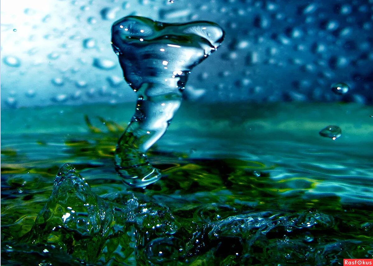 Вода це. Живая вода. Изображение воды. Вода картинки. Родниковая вода.