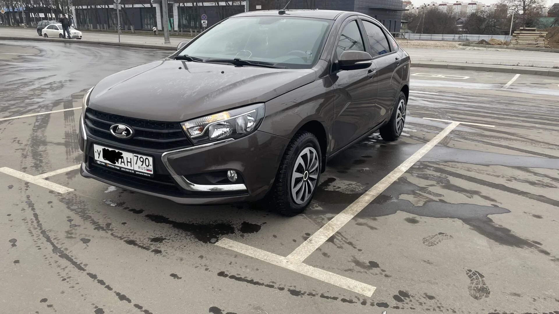 Купить б/у Lada (ВАЗ) Vesta I 1.6 MT (106 л.с.) бензин механика в Магнитогорске: