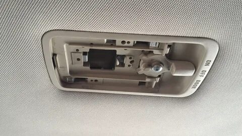 Nissan лампа салона