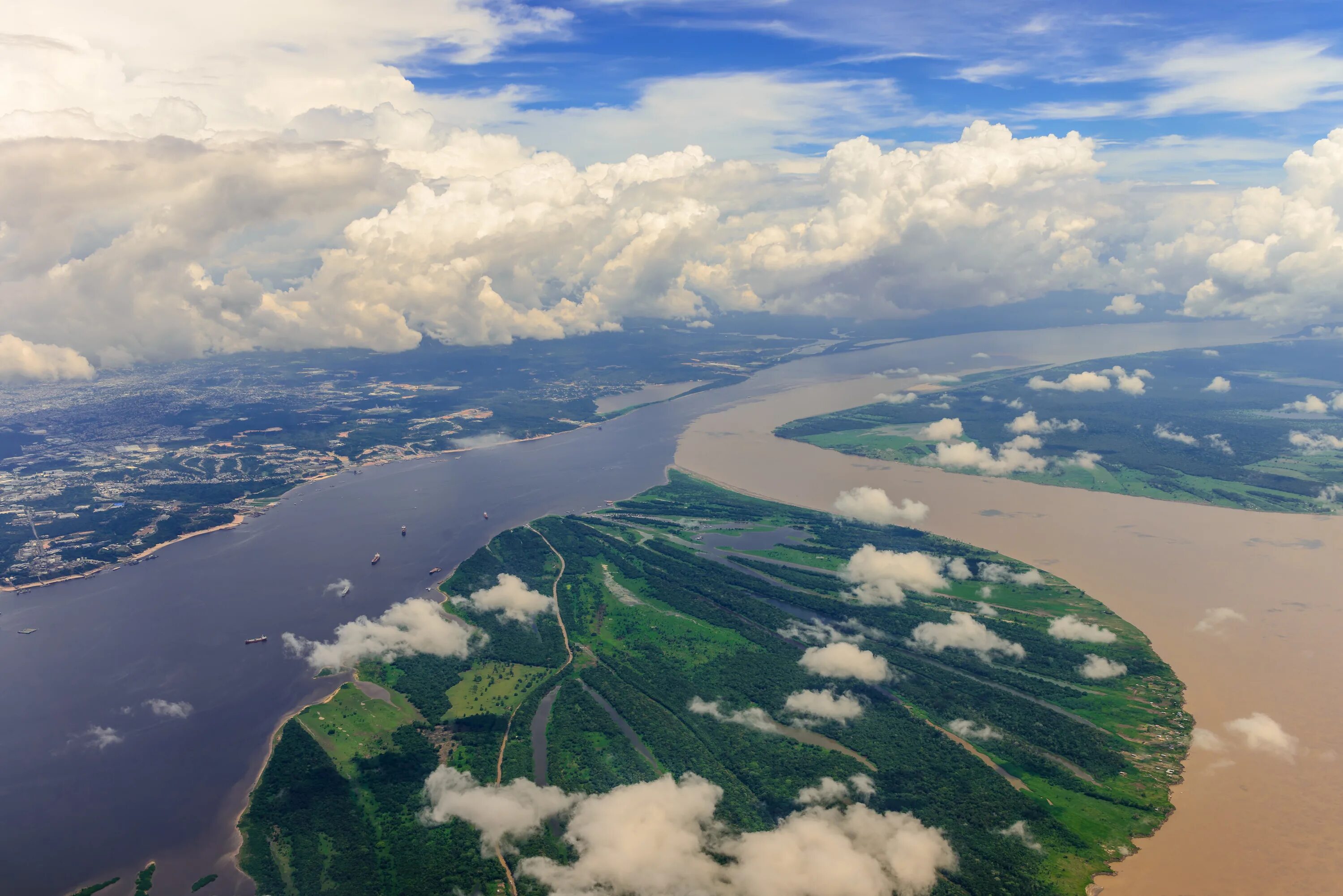 Реки страны бразилия. Амазонка и Рио Негро. Манаус Бразилия Амазонка. Река Рио Негро. Рио река Амазонка.