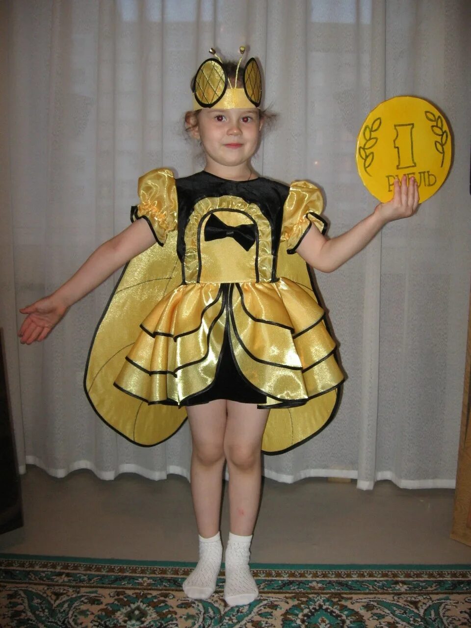 муха цокотуха костюм. крылья мухи цокотухи. костюм стрекозы для девочки. шляпка мухи цокотухи. костюм блошка для детей.