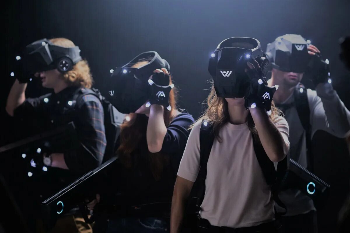 Vr мир игра. Арена виртуальной реальности another World. Another World VR клуб. VR Arena Москва. Another World VR игра.