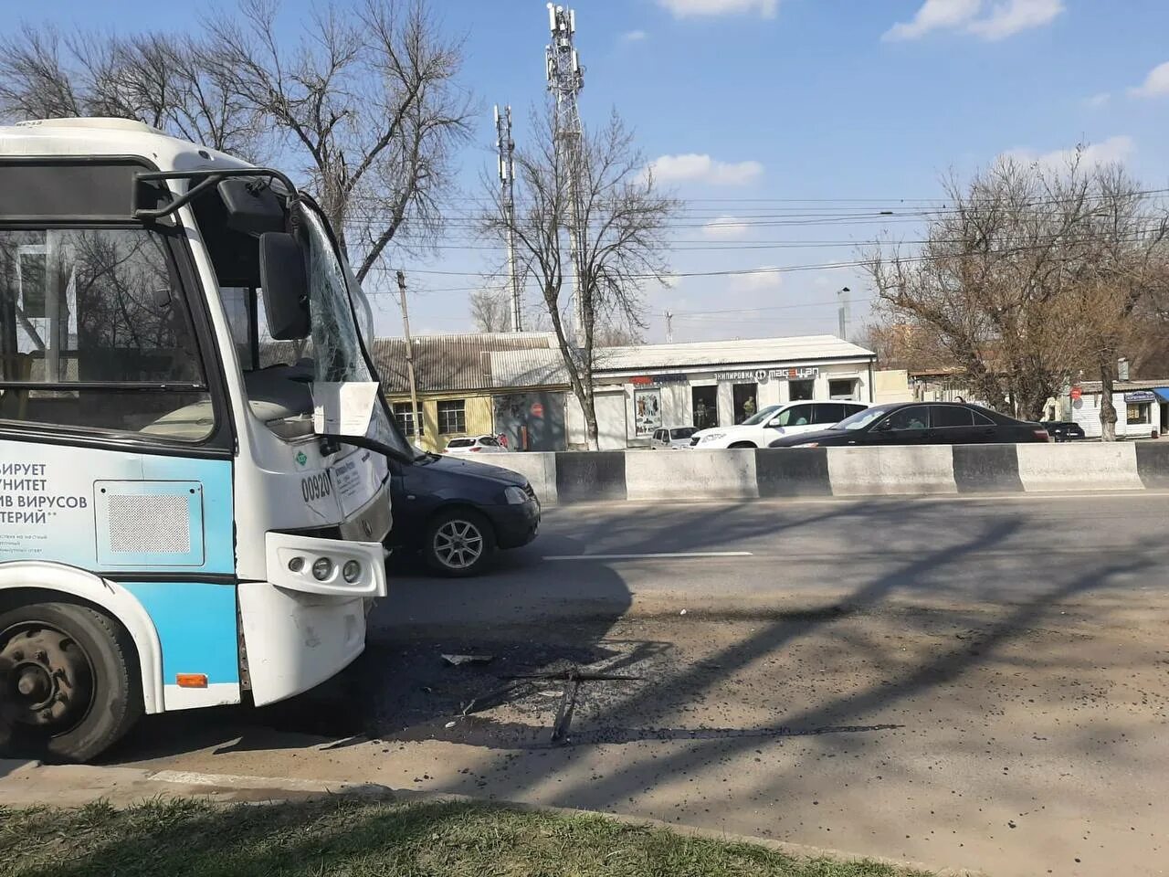 Автобус. Фотографии автобусов. Ростов на Дону автобусы ДТП. Авария с автобусом в Ростове на Дону. Ростов новости дон 24