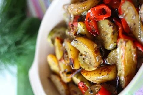 Картофель запеченный с овощами в духовке рецепт