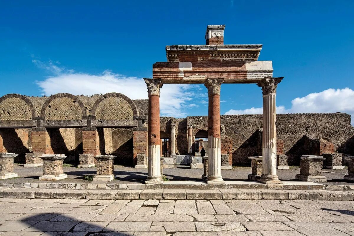 храм аполлона помпеи. храм аполлона в риме. храм юпитера (помпеи). шатер помпеи. святилища аполлона помпеи.