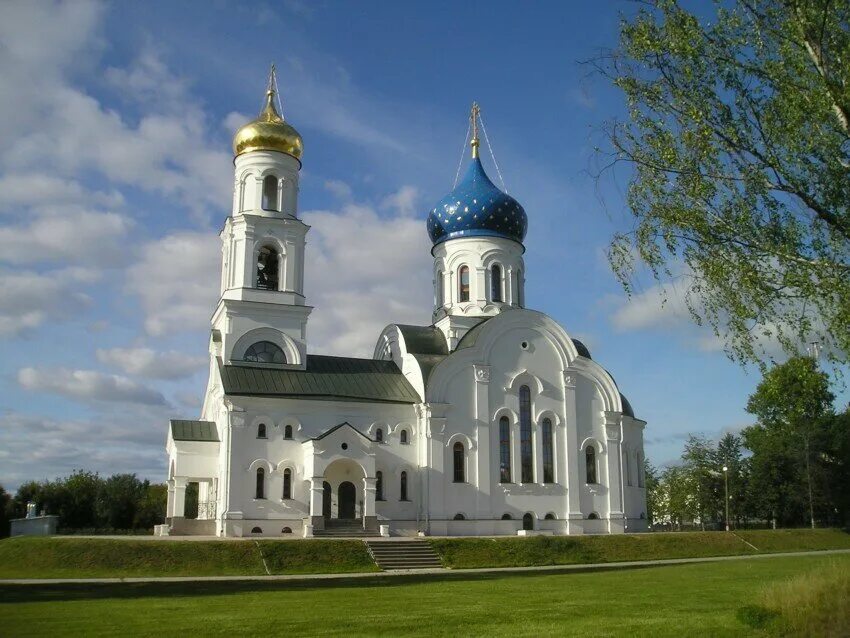 Сайт заволжье нижегородской области. Церковь Троицы Живоначальной Заволжье. Храм Троицы Живоначальной Заволжье Нижегородская. Храм Троицы Живоначальной г. Заволжье. Церковь в Заволжье Городецкий район.