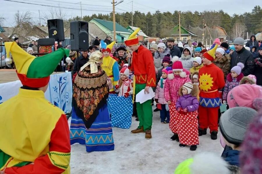 Проводы масленицы. Кемерово масленица в томской писанице. Масленица парк. Томская писаница кемерово. Проводы зимы в томске.