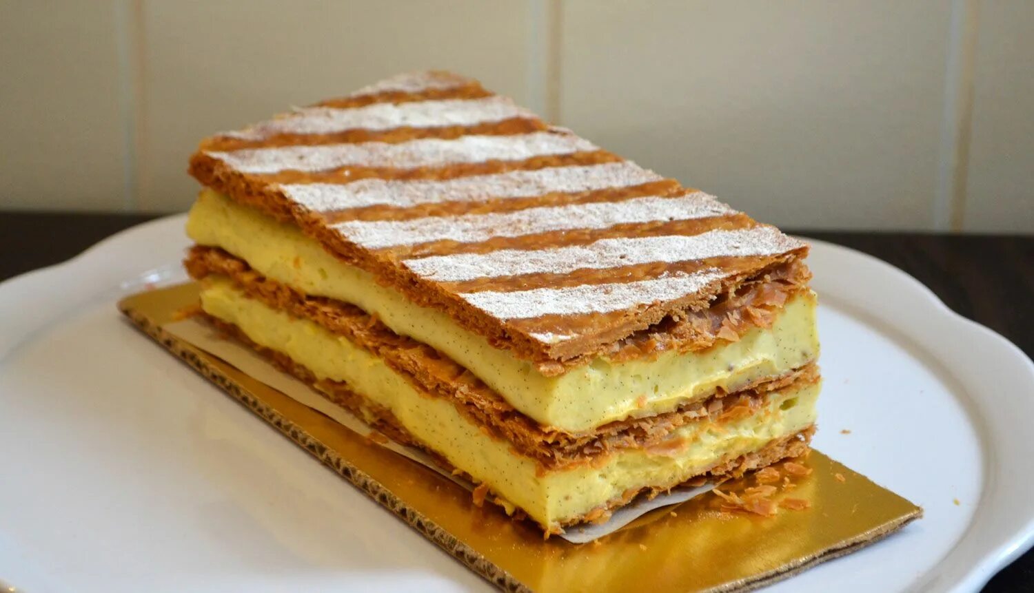 Торт мильфей. Торт мильфей. Торт мильфей. Mille feuilles десерт. Mille feuille.