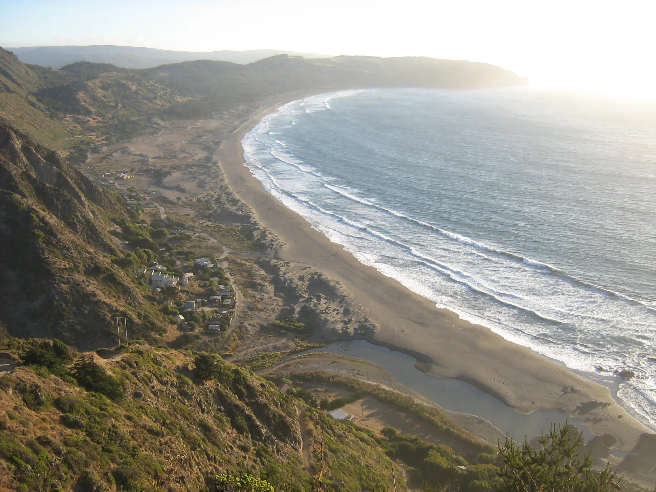 Северная патагония аргентина. Западное побережье чили. Мексика пейзажи побережья тихий океан. Чили тихий океан. Коста перу.