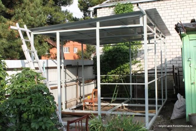 Односкатная беседка из металла. Беседка металл 3х4 односкатный. Каркас односкатной беседки 3х3 металл. Беседки из профильной трубы односкатные. Биссетка для дача из метпла.