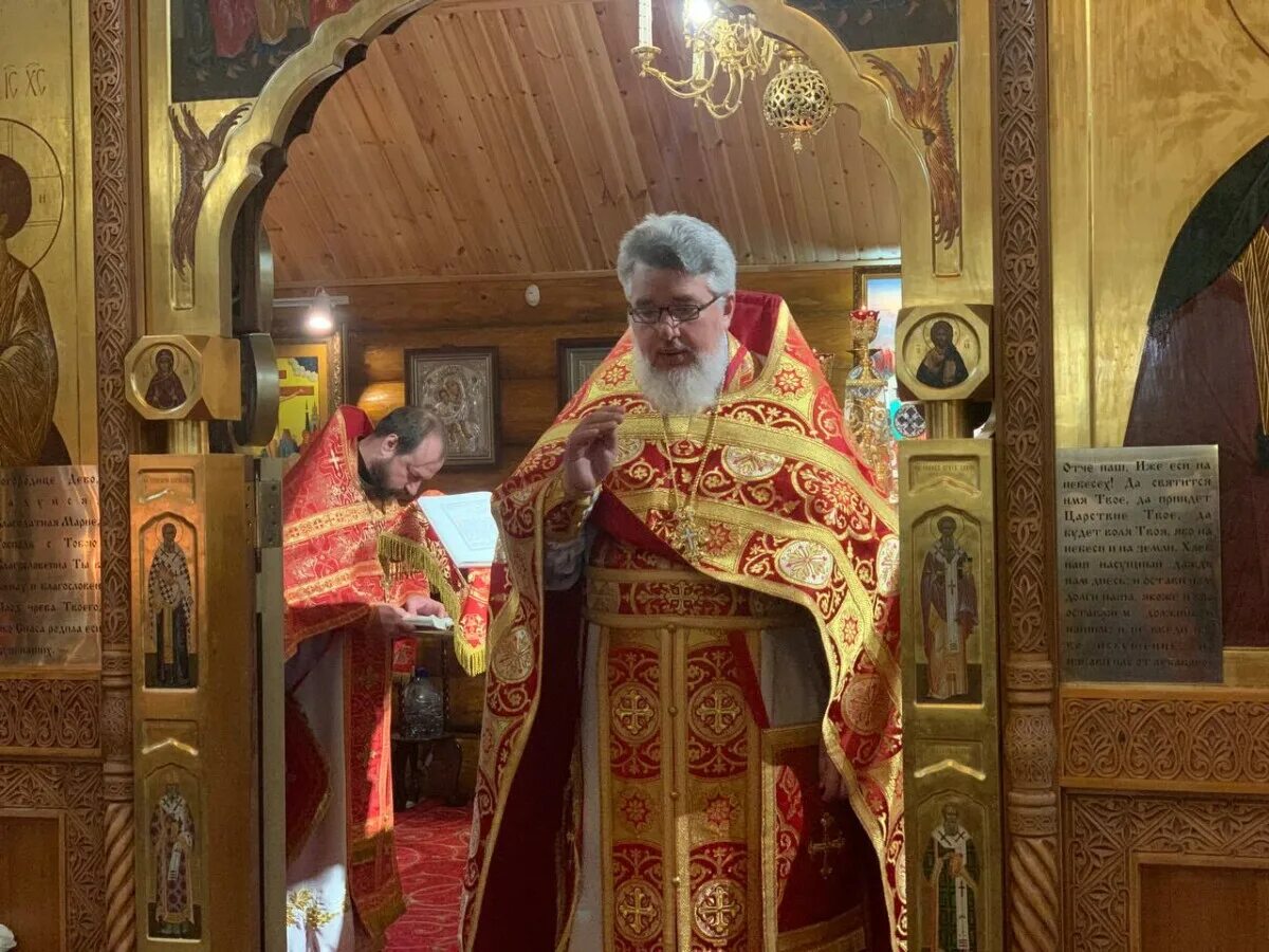 настоятель воскресенского собора