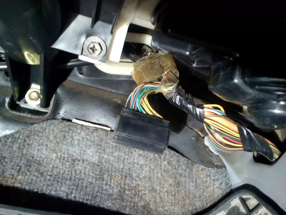 Диагностика хонда црв. Obd 2 honda cr-v. Хонда рд1 диагностический разъем. Хонда срв 1 поколения диагностический разъем. Диагностика хонда црв.
