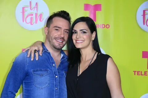 Slideshow pareja de espinoza paz y su esposa.