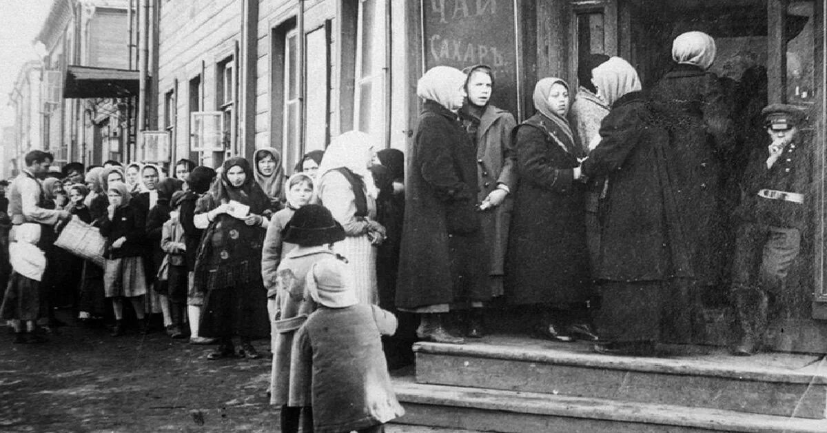 Февральская революция 1917 демонстрация. Петроград февраль 1917. Рабочие после революции. Февраль 1917 революционные солдаты. Революции 1917 года пензенская губерния.