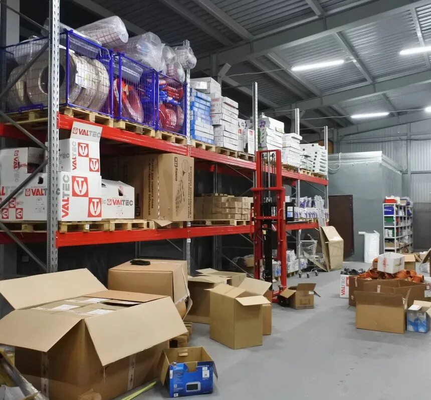 Липецк склада вакансии. Универсальный проезд 10. Комплектовщица на склад. Улица ковалева 130в липецк. Комплектовщик на склад.