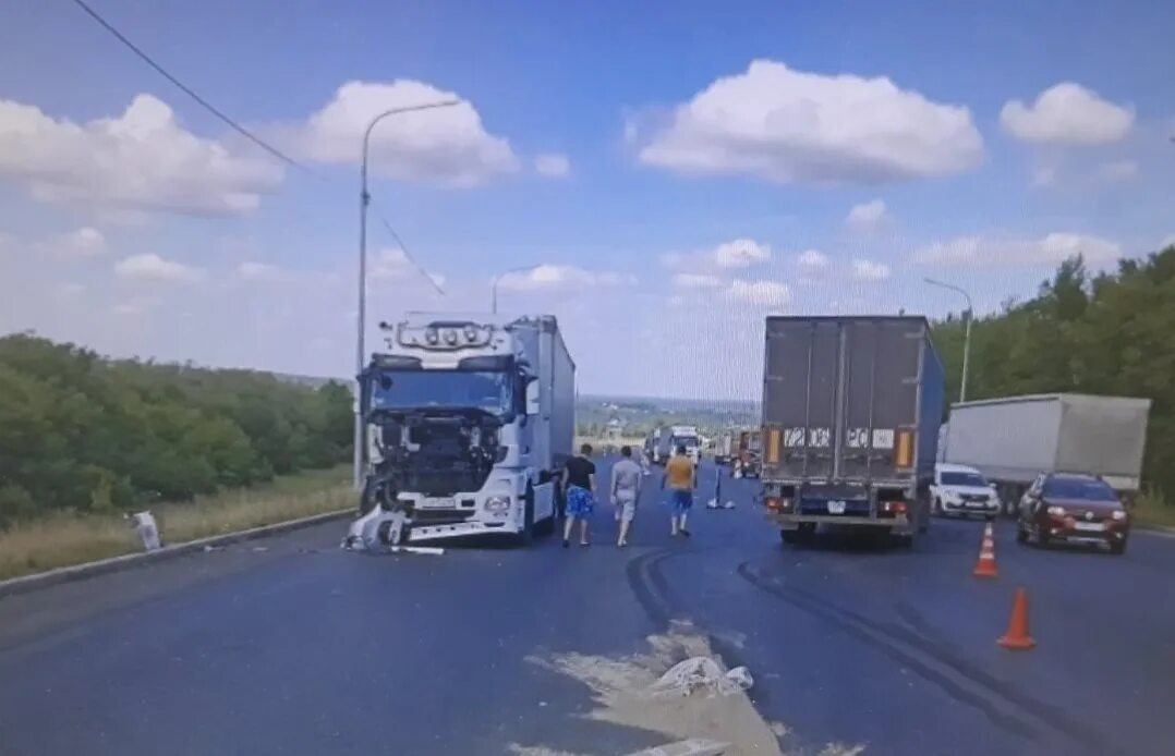 Авария на трассе м10 сегодня в новгородской. Дтп под новгородом 8 января. Дтп нижний новгород 8 января. Авария под нижним новгородом. Авария в кстовском районе.