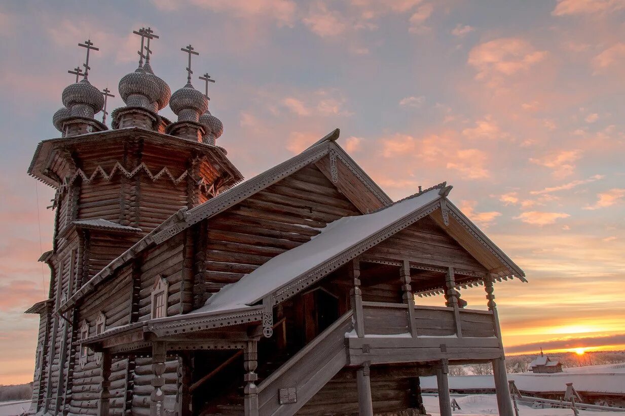 Памятники деревянного зодчества русского севера