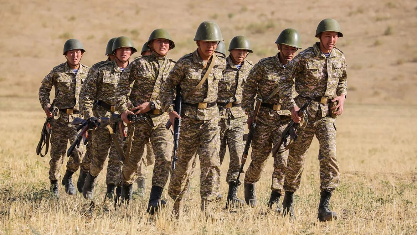 Киргизские солдаты. Солдаты киргизии. Кыргызский солдаты в вов. Сухопутные войска киргизии. Воендрес кыргыз.