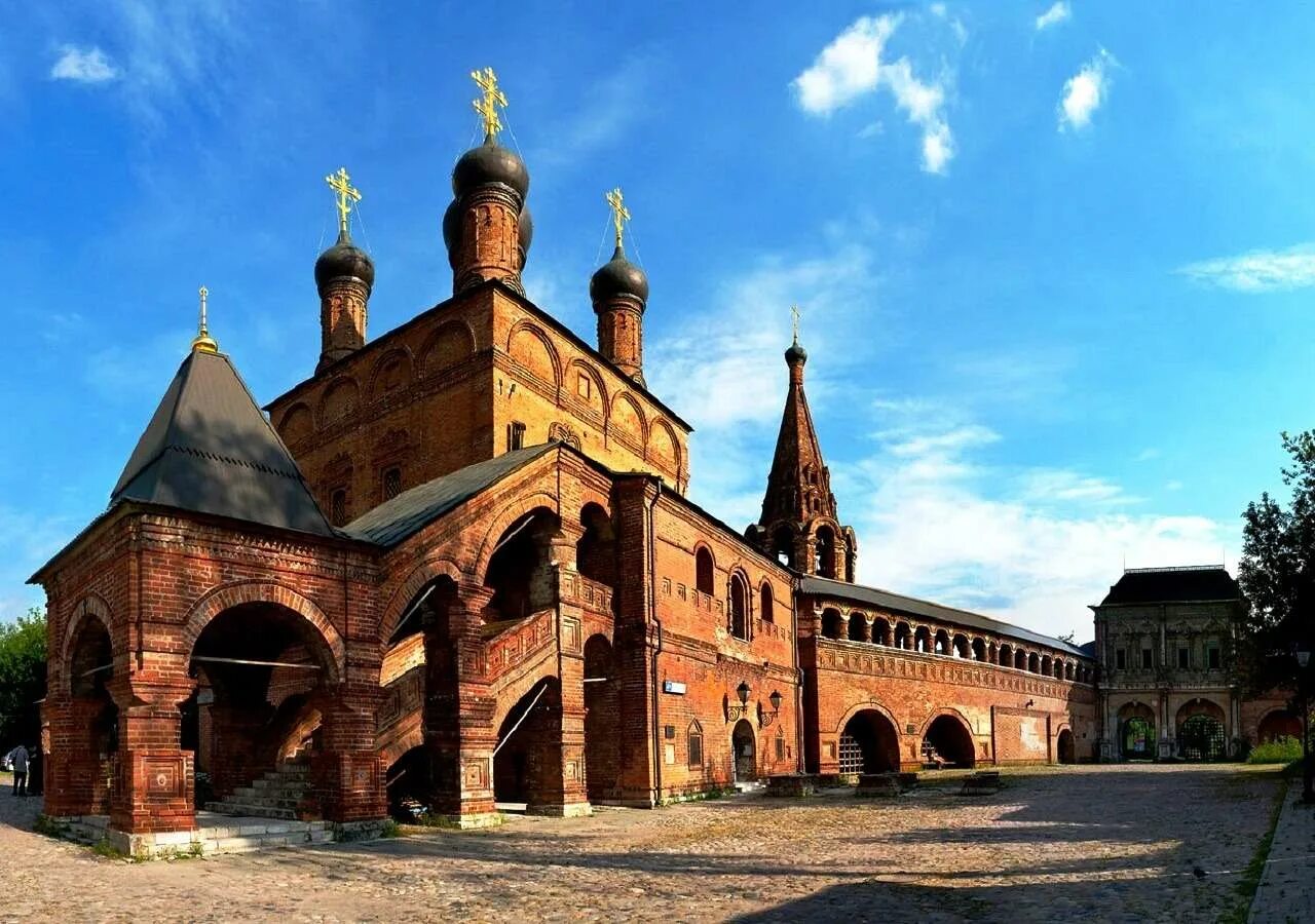 В какую церковь сходить