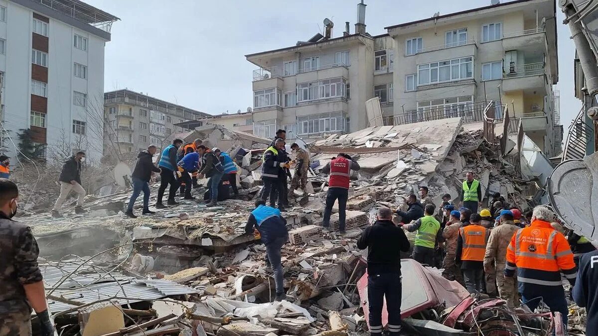 10 последние землетрясений. Землетрясение в Турции 2023. Малатья землетрясение. Землетрясение в Турции люди.