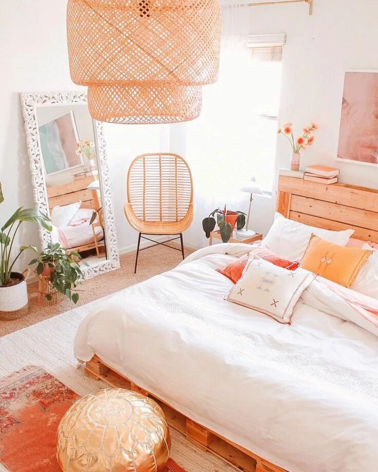 Персиковая комната интерьер Pin on Farmhouse Stylish bedroom, Small room bedroom, Furniture design living ro