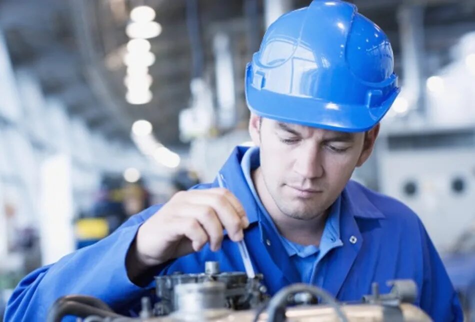 токарь. рабочие профессии. слесарь мср на завод камазе. спецодежда слесаря мср. слесарь мср вахта.