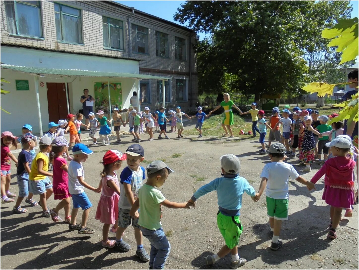 детский сад поселок первомайское. детский сад родничок красногвардейское республика крым. трудолюбие волгоградская область. детский сад в поселке первомайском краснодарский край. первомайский детский сад сысольский район.