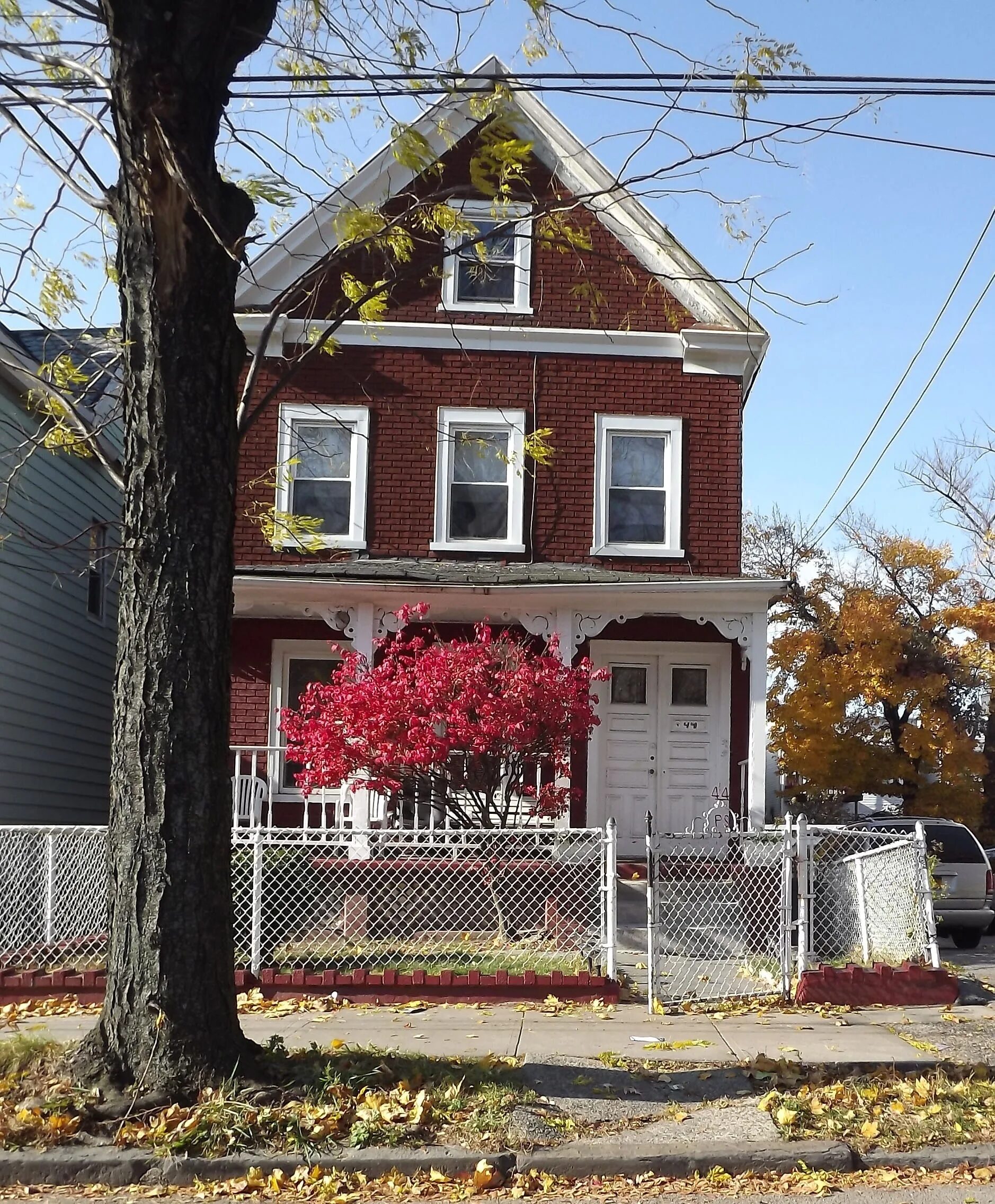 Дом стран. Традиционные жилища в португалии. Дерновый дом исландия. Стиль фахверк бавария. Дом стран.