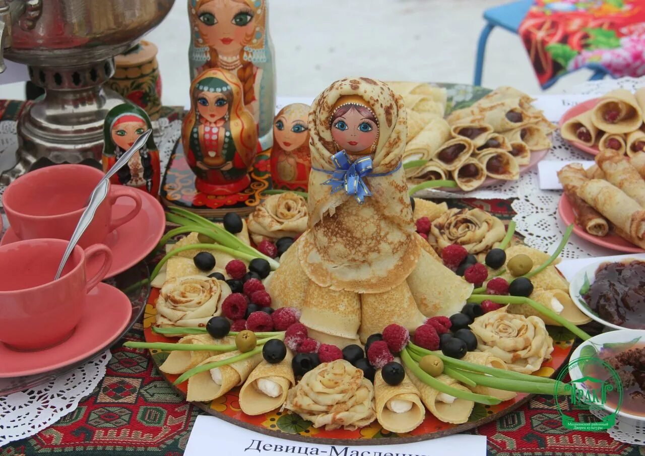 накрыть стол на масленицу. украшение стола на масленицу. сервировка стола на масленицу. украсить стол на масленицу на конкурс. украсить стол на масленицу в школе.