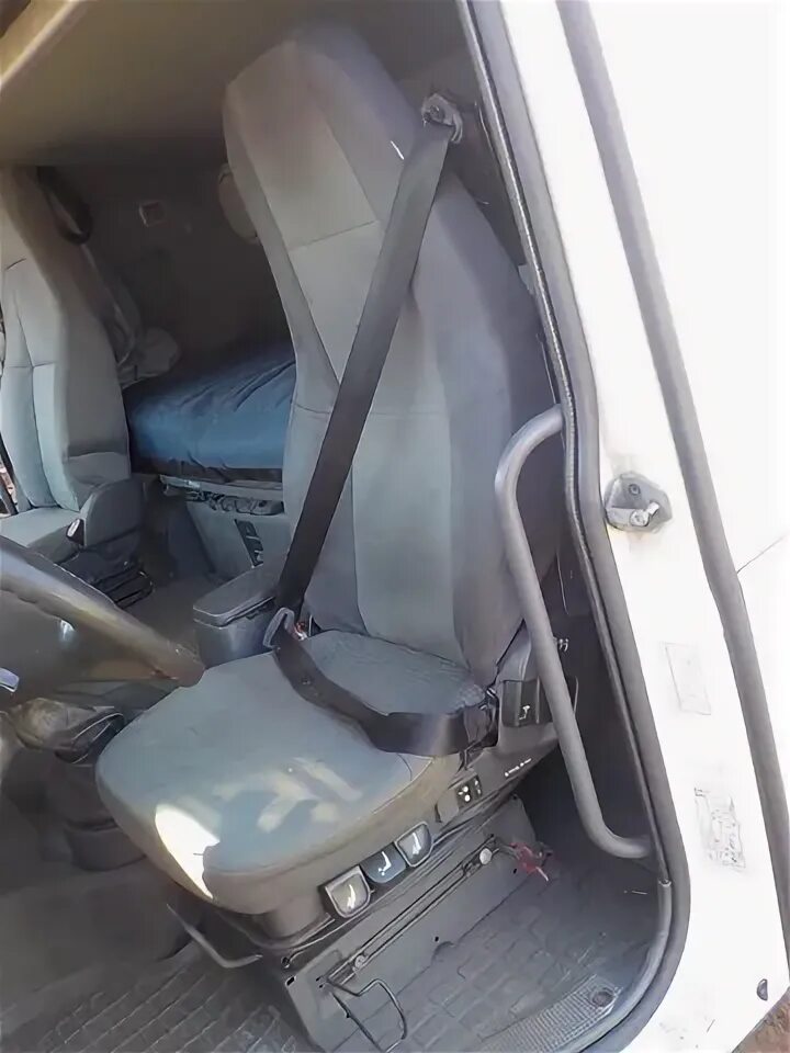 Как снять нижнюю подушку сидения вольво фмх FH12 Seat, cushion (driver side) Volvo Impact online