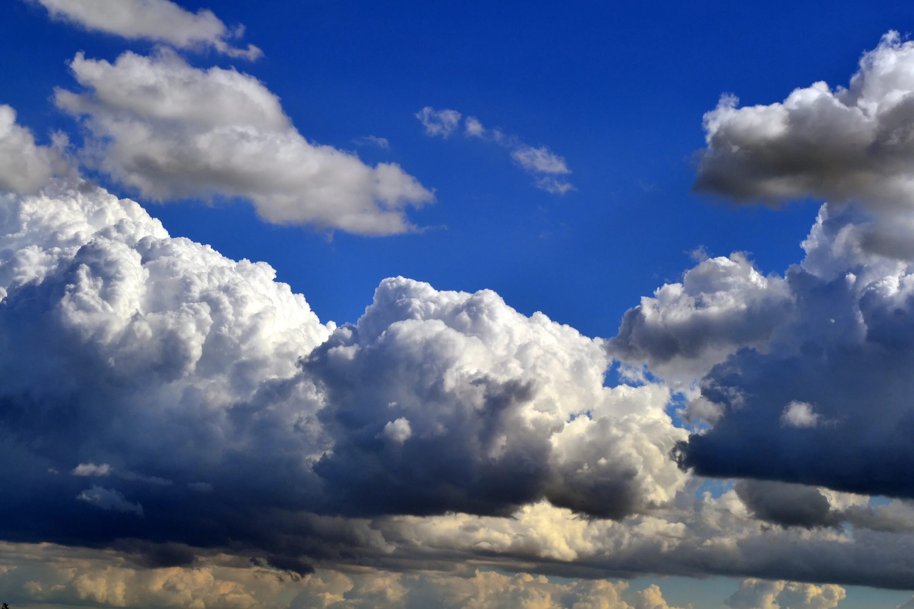 Big clouds. Облачно без осадков. Кучевые облака. Переменная облачность. Переменная облачность облако.