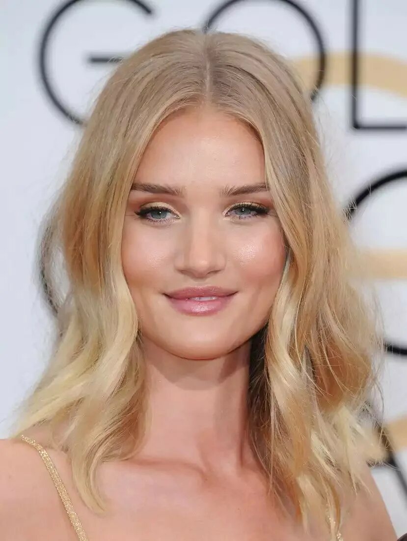 Роузи Хантингтон-Уайтли блондинка. Rosie Huntington-Whiteley. Рози Хантингтон-Уайтли окрашивание. Рози Хантингтон-Уайтли макияж.