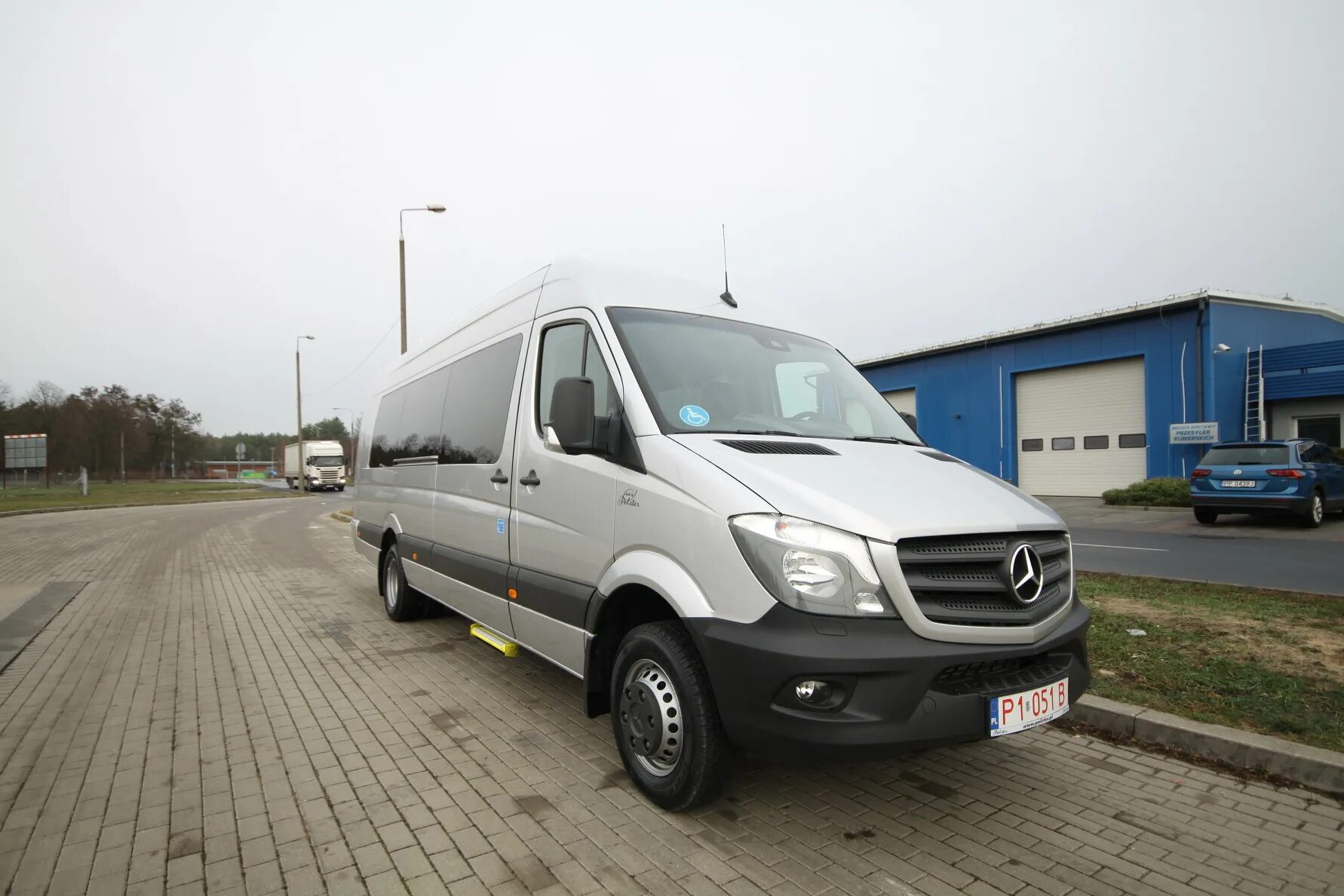 Мерседес спринтер москва область. Mercedes-Benz Sprinter 516cdi. Mercedes Benz Sprinter 516. Sprinter 516 CDI. Мерседес 516 Спринтер пассажирский.