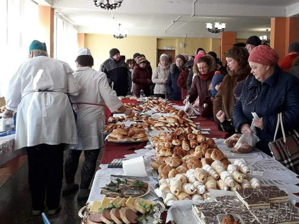 Пирожки на выборах. Буфет на выборах. Буфет пирожки. Буфет на выборы. Буфет на избирательном участке