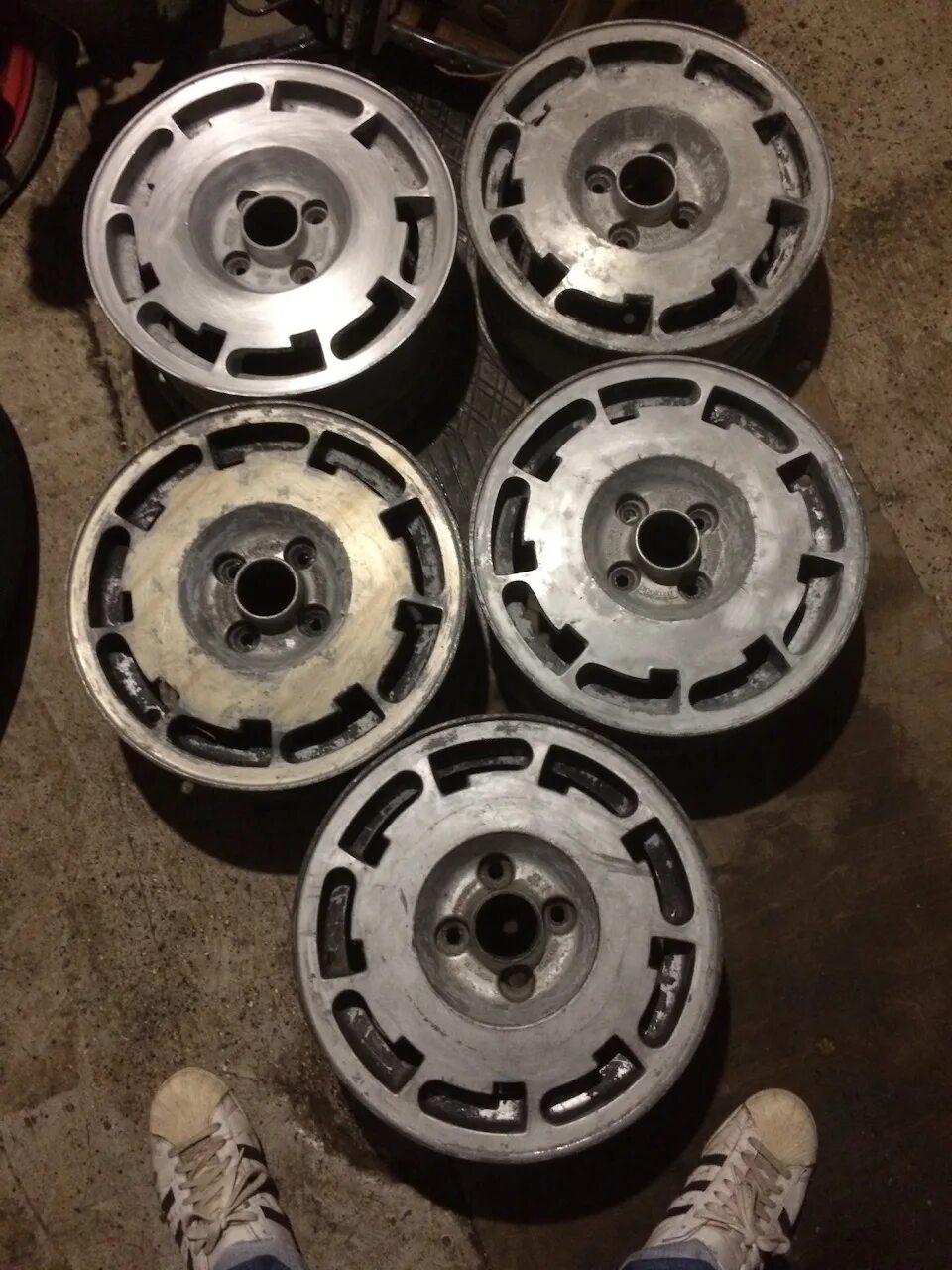 Литые диски б у 4 100. Speedline r13. диски r14 4x100 5.5j 6j. диски r14 volkswagen 4 болта. диски р15 4х100 пассат.