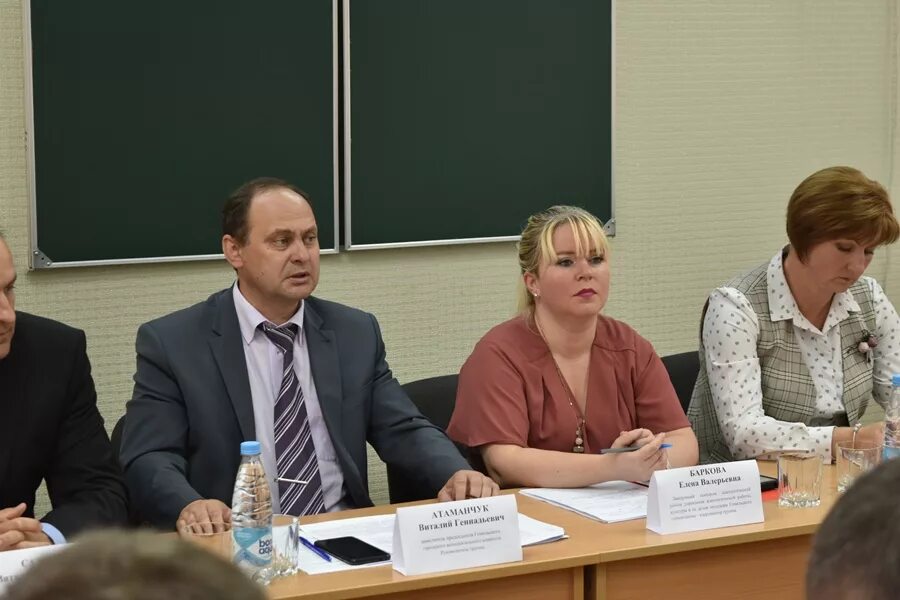 Гомельский горисполком руководство. Гомельский горисполком. Гомельский горисполком баннер. Гомельский горисполком. Гомельский исполком.