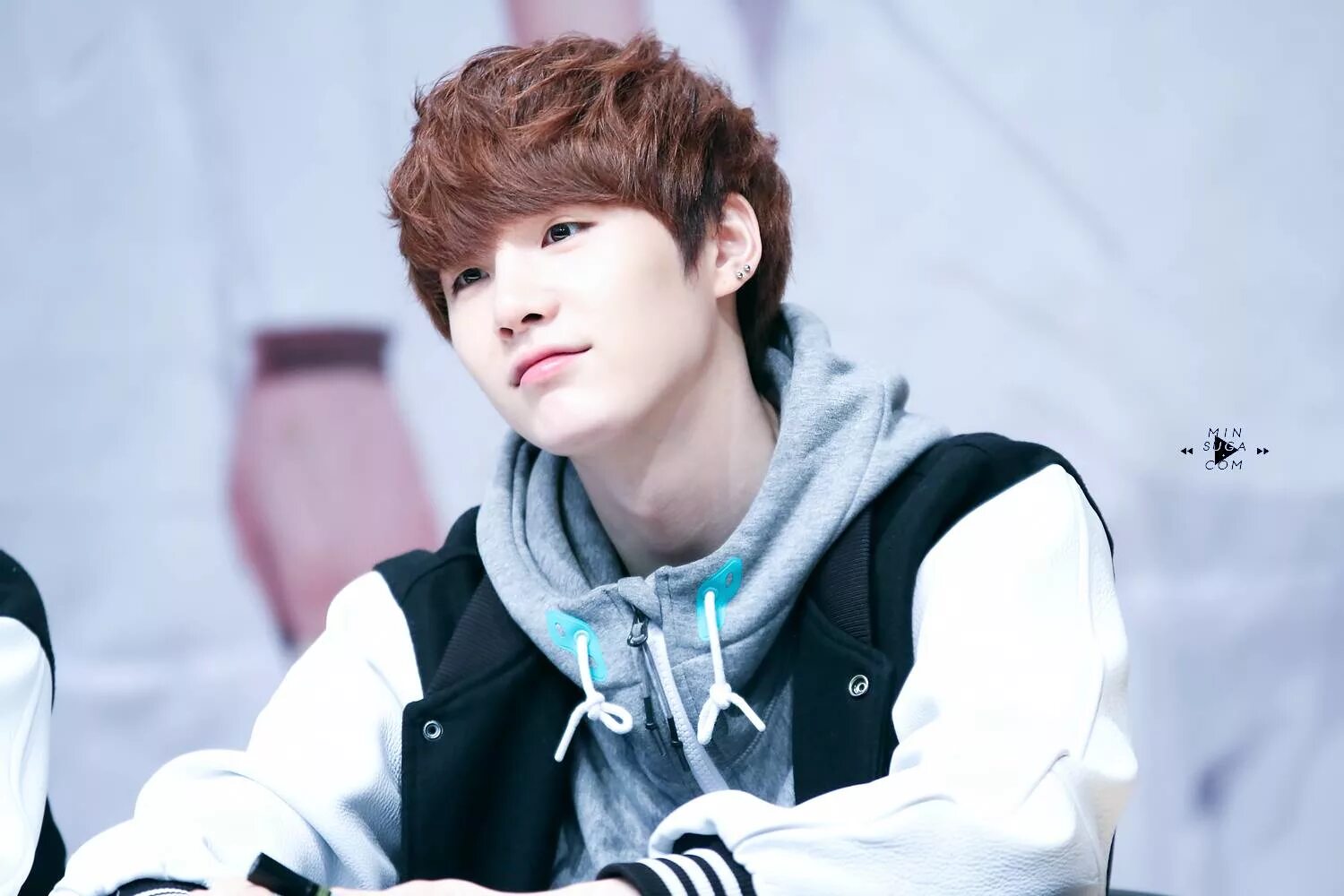 Что такое шуга. Шуга бтс. группа бтс шуга. bts suga. шуга из бтс.