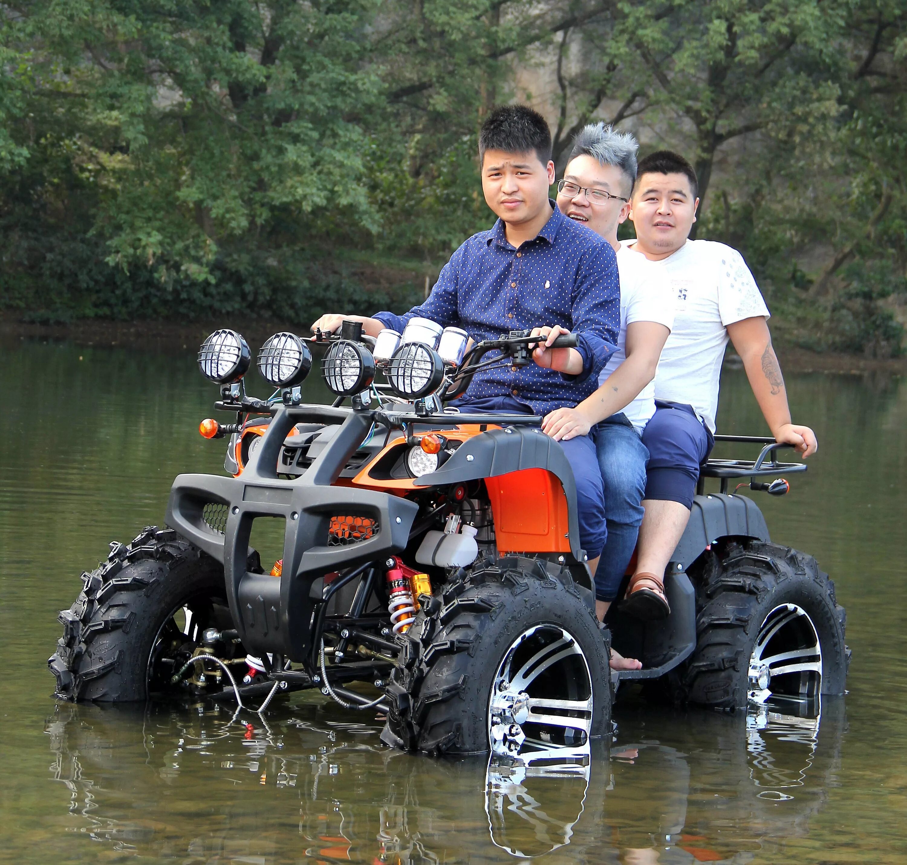 Купить недорогой двухместный квадроцикл. 250 Cc atv 4x4. Квадроцикл взрослый. Квадроцикл большой. Гоночный квадроцикл.