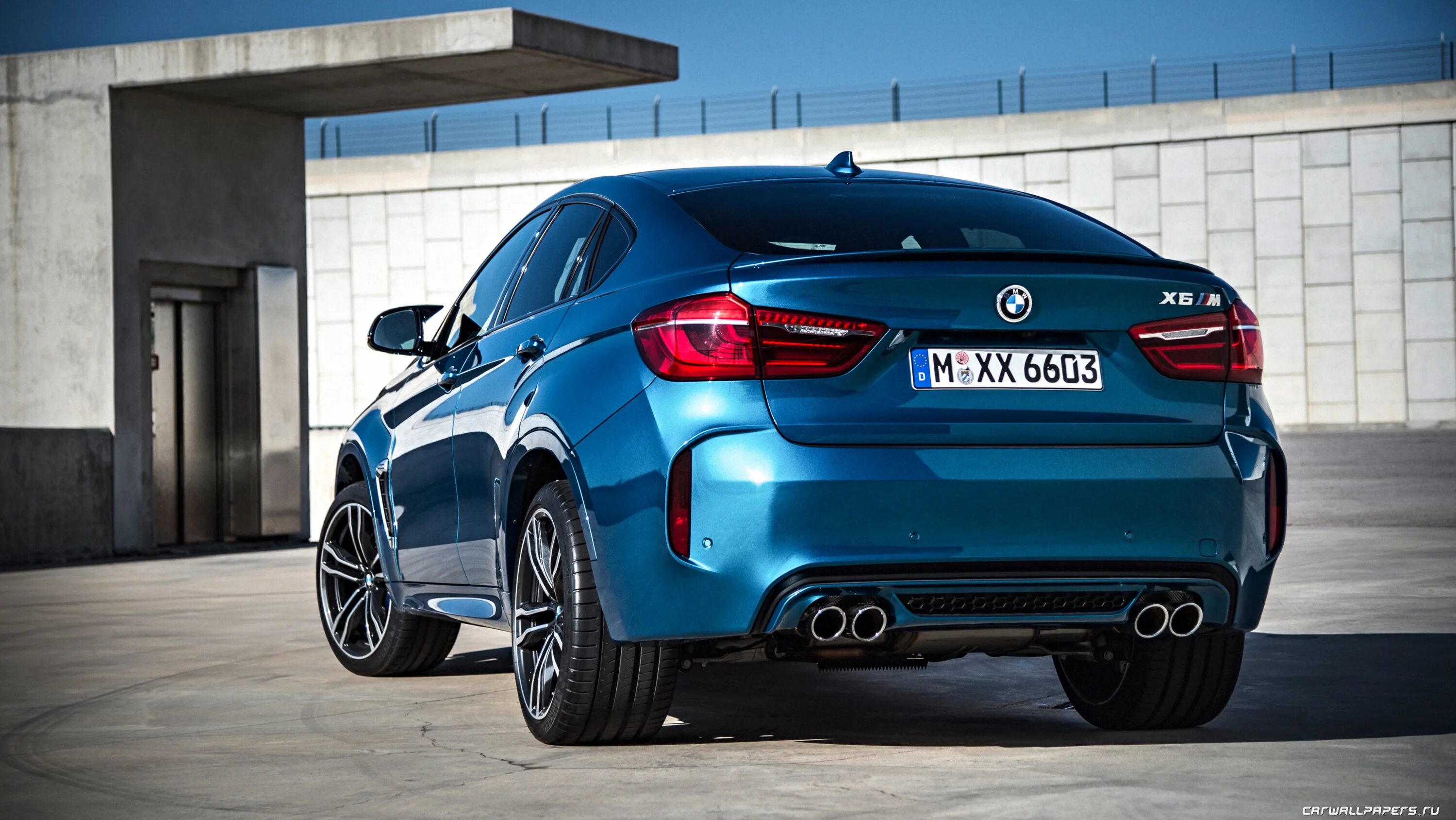 Бмв x6 m пакет. Bmw x6 2021. Бмв x6m 2021. Bmw x6m 2021 black. Bmw x6 f86 черный.