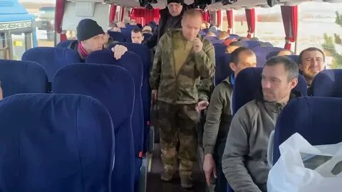195 военнослужащим