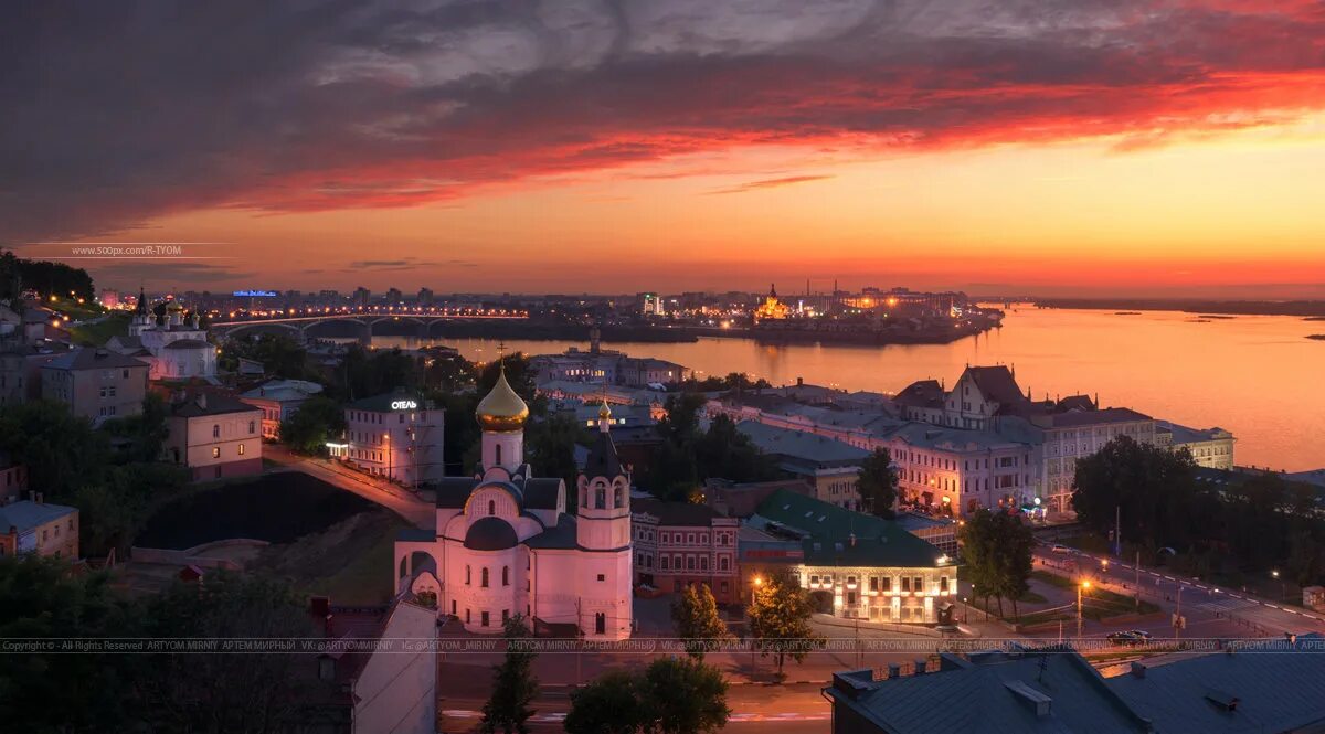 Частники нижнего новгорода. Нижний Новгород Кремль закат. Нижний Новгород стрелка закат. Нижний Новгород Кремль стрелка. Нижний Новгород стрелка столица закатов.